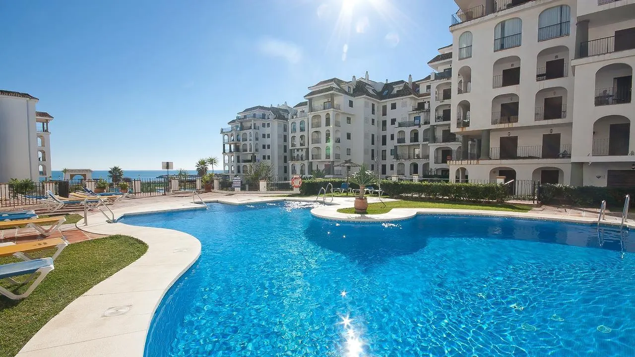 Апартаменты Отель Marina De La Duquesa 852 Манилва